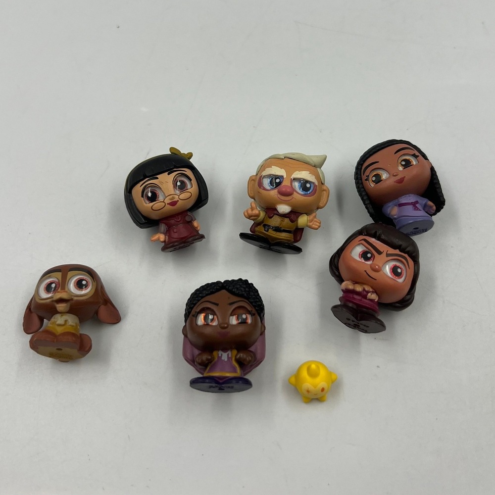 Disney Doorables Lot of 7 Wish Asha Star Valentino Carl Edna Mode Figures